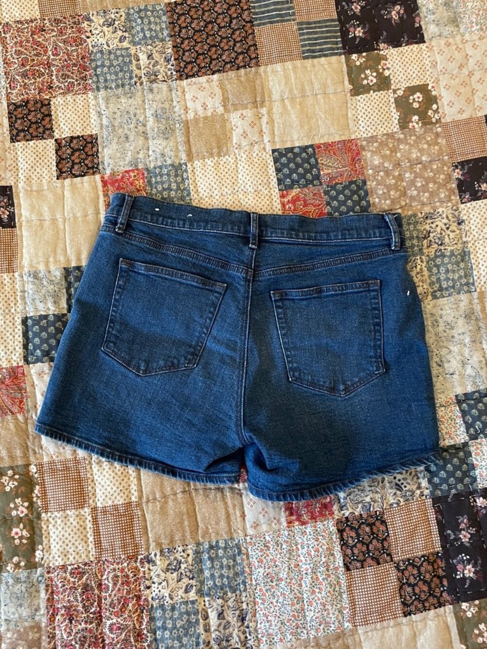 LOFT Denim Shorts - Picture 2 of 4
